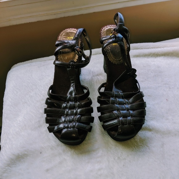 lei Shoes - L.E.I brown wedge espredrill